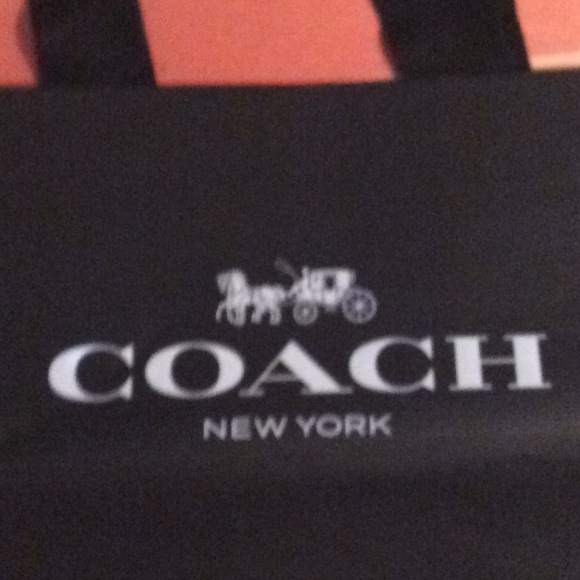 Sexy 🛍🛍 Black chocolate inside Coach bag offers* - Picture 3 of 8